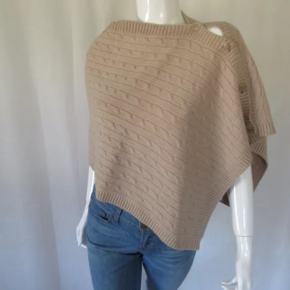 💕SOLD💕 VINCE BEIGE LIGHT CAMEL CASHMERE PONCHO